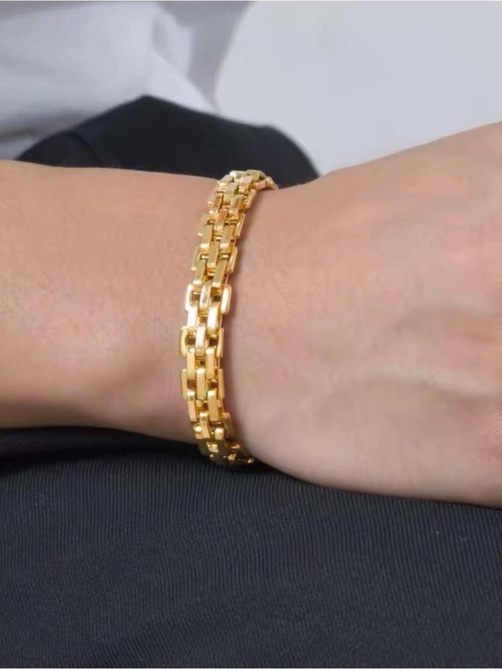 Stainless Steel Bracelet
Waterproof Gold Tone